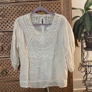 Magnolia Pearl ivory top with tie back